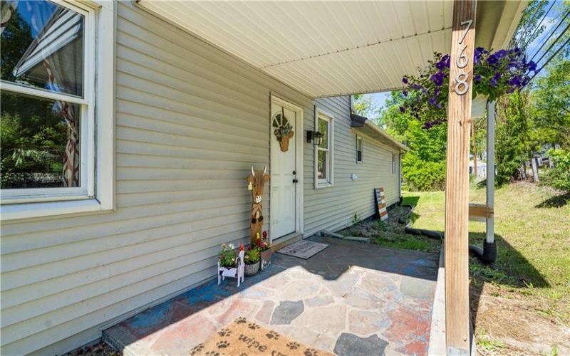 768 State Route 31, Ruffs Dale, 15679, 2 Bedrooms Bedrooms, 6 Rooms Rooms,2 BathroomsBathrooms,Residential,For Sale,State Route 31,1701186