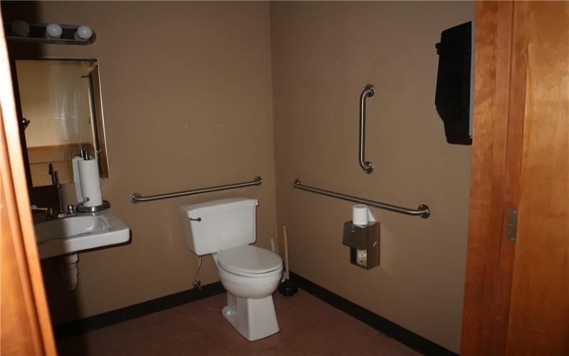90 Chamber Plz, Charleroi, 15022, ,Commercial-industrial-business,For Sale,Chamber Plz,1701236