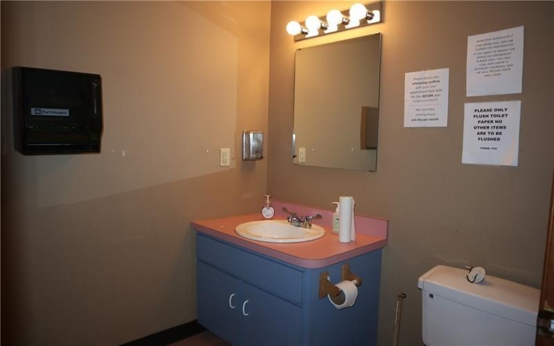90 Chamber Plz, Charleroi, 15022, ,Commercial-industrial-business,For Sale,Chamber Plz,1701236