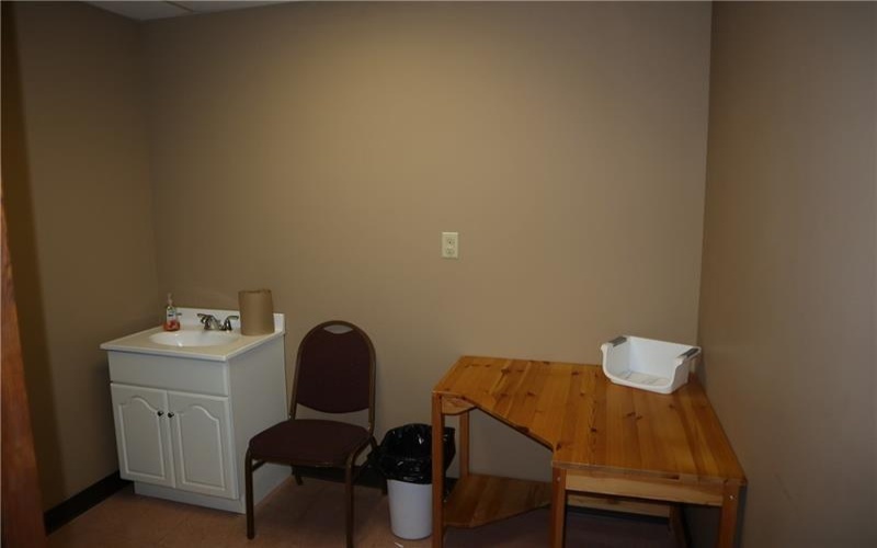 90 Chamber Plz, Charleroi, 15022, ,Commercial-industrial-business,For Sale,Chamber Plz,1701236