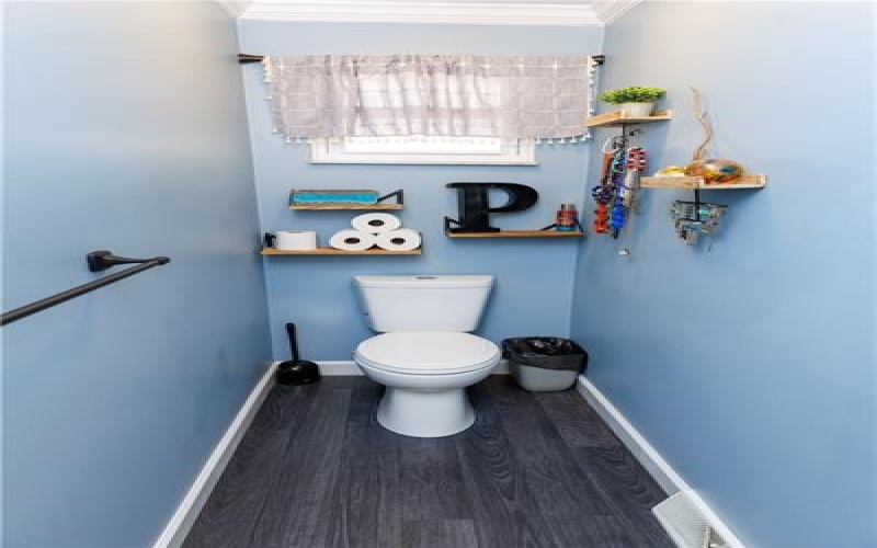 5 Wesley St, Charleroi, 15022, 4 Bedrooms Bedrooms, 10 Rooms Rooms,2.1 BathroomsBathrooms,Residential,For Sale,Wesley St,1692472