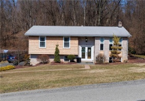 5 Wesley St, Charleroi, 15022, 4 Bedrooms Bedrooms, 10 Rooms Rooms,2.1 BathroomsBathrooms,Residential,For Sale,Wesley St,1692472