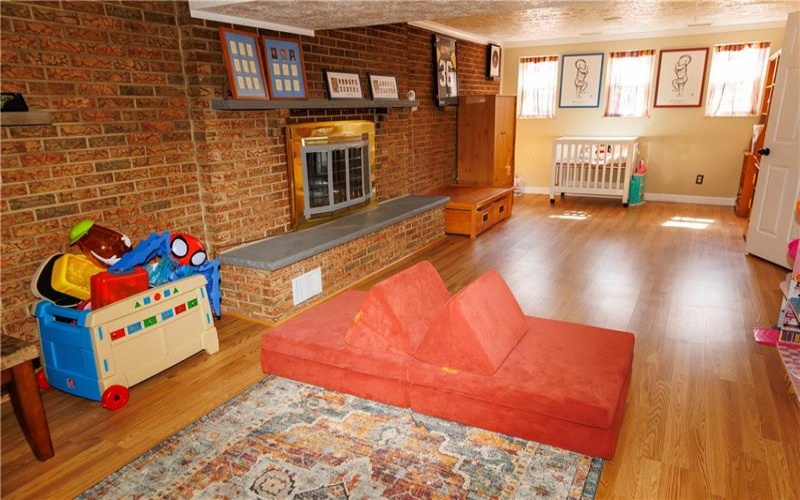 5 Wesley St, Charleroi, 15022, 4 Bedrooms Bedrooms, 10 Rooms Rooms,2.1 BathroomsBathrooms,Residential,For Sale,Wesley St,1692472