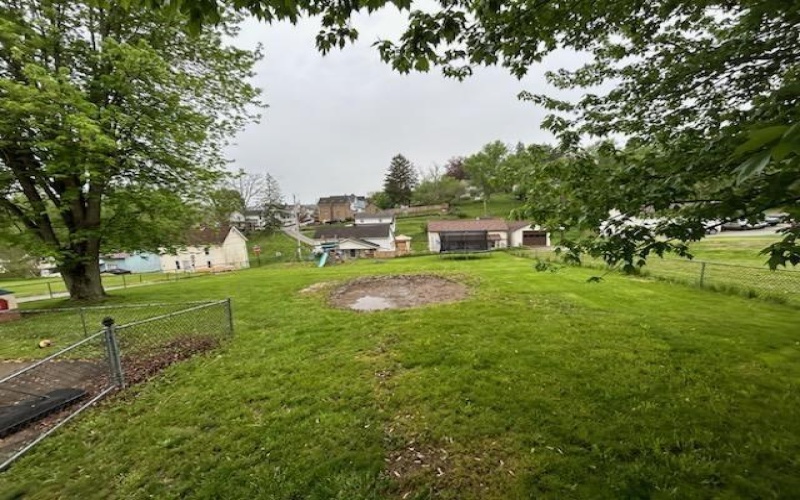 201 Wayne St, Claysville, 15323, 4 Bedrooms Bedrooms, ,2 BathroomsBathrooms,Residential,For Sale,Wayne St,1699011