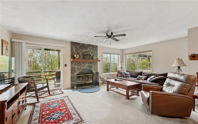 2110 South Ridge Terrace, Somerset, 15502, 2 Bedrooms Bedrooms, 7 Rooms Rooms,2 BathroomsBathrooms,Residential,For Sale,South Ridge Terrace,1700868