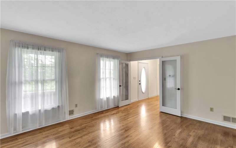 2002 Ridge Road, Jeannette, 15644, 4 Bedrooms Bedrooms, 11 Rooms Rooms,2.2 BathroomsBathrooms,Residential,For Sale,Ridge Road,1700970
