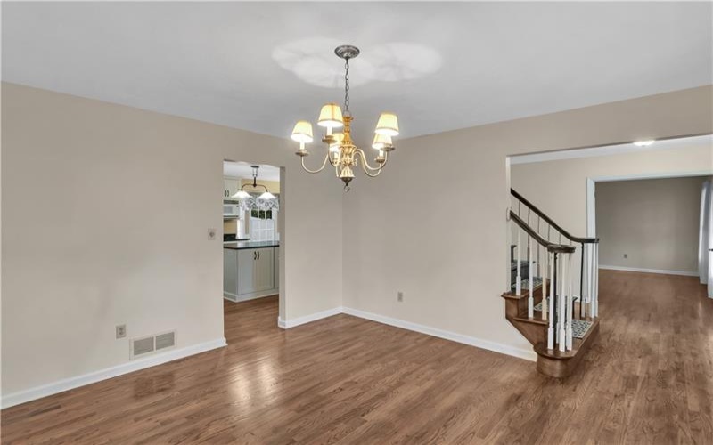 2002 Ridge Road, Jeannette, 15644, 4 Bedrooms Bedrooms, 11 Rooms Rooms,2.2 BathroomsBathrooms,Residential,For Sale,Ridge Road,1700970