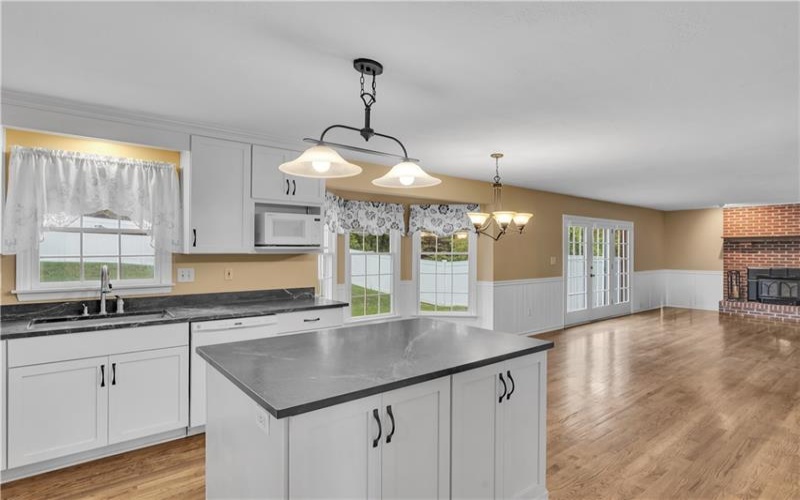 2002 Ridge Road, Jeannette, 15644, 4 Bedrooms Bedrooms, 11 Rooms Rooms,2.2 BathroomsBathrooms,Residential,For Sale,Ridge Road,1700970