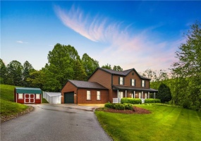 2002 Ridge Road, Jeannette, 15644, 4 Bedrooms Bedrooms, 11 Rooms Rooms,2.2 BathroomsBathrooms,Residential,For Sale,Ridge Road,1700970