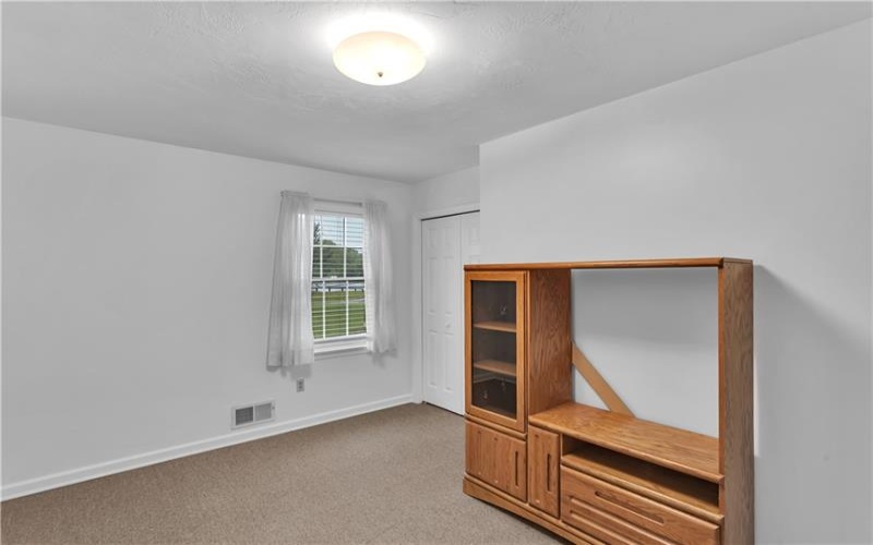 2002 Ridge Road, Jeannette, 15644, 4 Bedrooms Bedrooms, 11 Rooms Rooms,2.2 BathroomsBathrooms,Residential,For Sale,Ridge Road,1700970