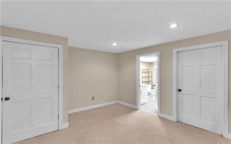 2002 Ridge Road, Jeannette, 15644, 4 Bedrooms Bedrooms, 11 Rooms Rooms,2.2 BathroomsBathrooms,Residential,For Sale,Ridge Road,1700970