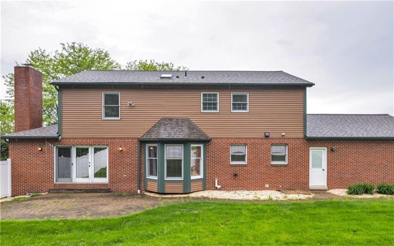 2002 Ridge Road, Jeannette, 15644, 4 Bedrooms Bedrooms, 11 Rooms Rooms,2.2 BathroomsBathrooms,Residential,For Sale,Ridge Road,1700970