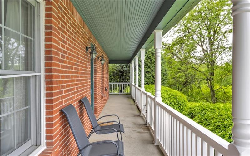 2002 Ridge Road, Jeannette, 15644, 4 Bedrooms Bedrooms, 11 Rooms Rooms,2.2 BathroomsBathrooms,Residential,For Sale,Ridge Road,1700970