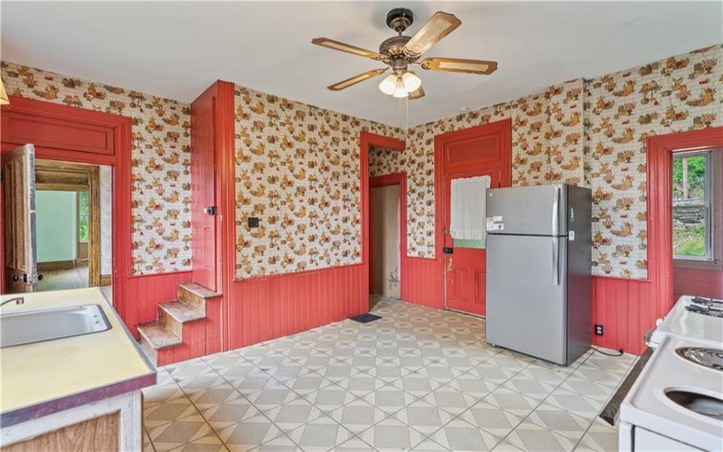 1002 Main Street, West Newton, 15089, 4 Bedrooms Bedrooms, ,2 BathroomsBathrooms,Residential,For Sale,Main Street,1700974