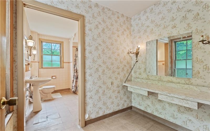 1002 Main Street, West Newton, 15089, 4 Bedrooms Bedrooms, ,2 BathroomsBathrooms,Residential,For Sale,Main Street,1700974