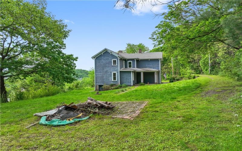 1002 Main Street, West Newton, 15089, 4 Bedrooms Bedrooms, ,2 BathroomsBathrooms,Residential,For Sale,Main Street,1700974