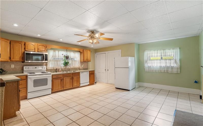 373 Searights Herbert Rd, Uniontown, 15401, 3 Bedrooms Bedrooms, 6 Rooms Rooms,2 BathroomsBathrooms,Residential,For Sale,Searights Herbert Rd,1701088