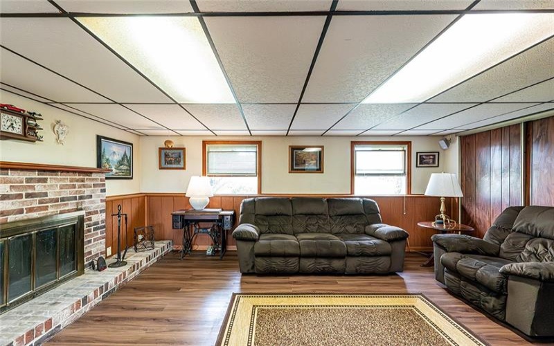 204 FOSTERVILLE, GREENSBURG, 15601, 3 Bedrooms Bedrooms, 10 Rooms Rooms,1.1 BathroomsBathrooms,Residential,For Sale,FOSTERVILLE,1701109