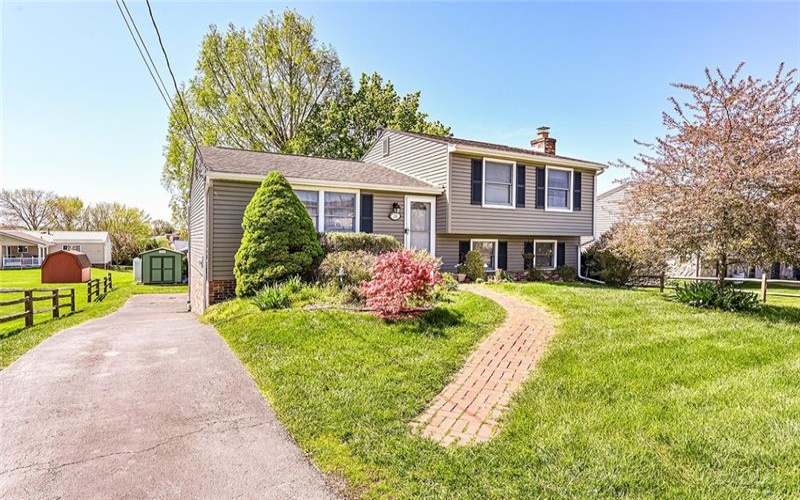 204 FOSTERVILLE, GREENSBURG, 15601, 3 Bedrooms Bedrooms, 10 Rooms Rooms,1.1 BathroomsBathrooms,Residential,For Sale,FOSTERVILLE,1701109