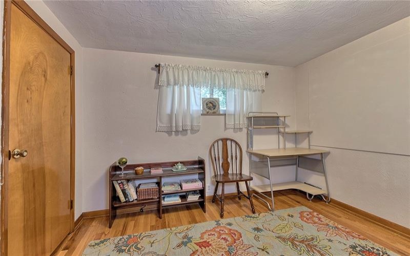 1035 Frye Road, Jeannette, 15644, 3 Bedrooms Bedrooms, 5 Rooms Rooms,1 BathroomBathrooms,Residential,For Sale,Frye Road,1701170