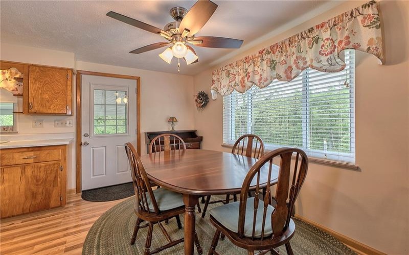 1035 Frye Road, Jeannette, 15644, 3 Bedrooms Bedrooms, 5 Rooms Rooms,1 BathroomBathrooms,Residential,For Sale,Frye Road,1701170