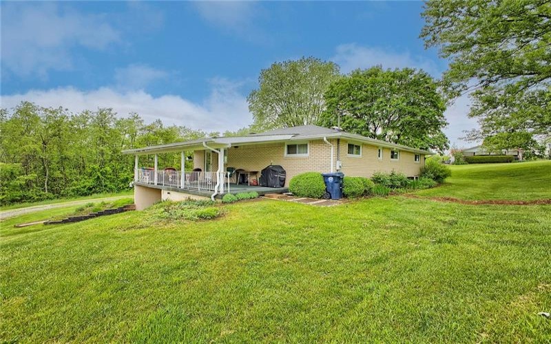1035 Frye Road, Jeannette, 15644, 3 Bedrooms Bedrooms, 5 Rooms Rooms,1 BathroomBathrooms,Residential,For Sale,Frye Road,1701170