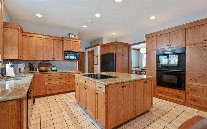 4616 WINDBROOK, Murrysville, 15668, 5 Bedrooms Bedrooms, 14 Rooms Rooms,4.1 BathroomsBathrooms,Residential,For Sale,WINDBROOK,1701196