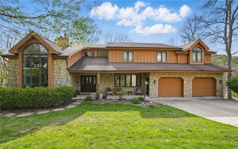4616 WINDBROOK, Murrysville, 15668, 5 Bedrooms Bedrooms, 14 Rooms Rooms,4.1 BathroomsBathrooms,Residential,For Sale,WINDBROOK,1701196