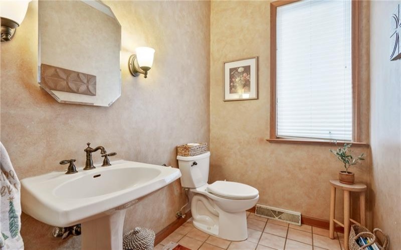 4616 WINDBROOK, Murrysville, 15668, 5 Bedrooms Bedrooms, 14 Rooms Rooms,4.1 BathroomsBathrooms,Residential,For Sale,WINDBROOK,1701196