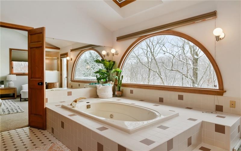 4616 WINDBROOK, Murrysville, 15668, 5 Bedrooms Bedrooms, 14 Rooms Rooms,4.1 BathroomsBathrooms,Residential,For Sale,WINDBROOK,1701196