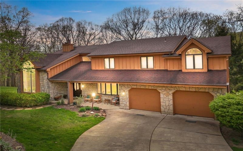 4616 WINDBROOK, Murrysville, 15668, 5 Bedrooms Bedrooms, 14 Rooms Rooms,4.1 BathroomsBathrooms,Residential,For Sale,WINDBROOK,1701196