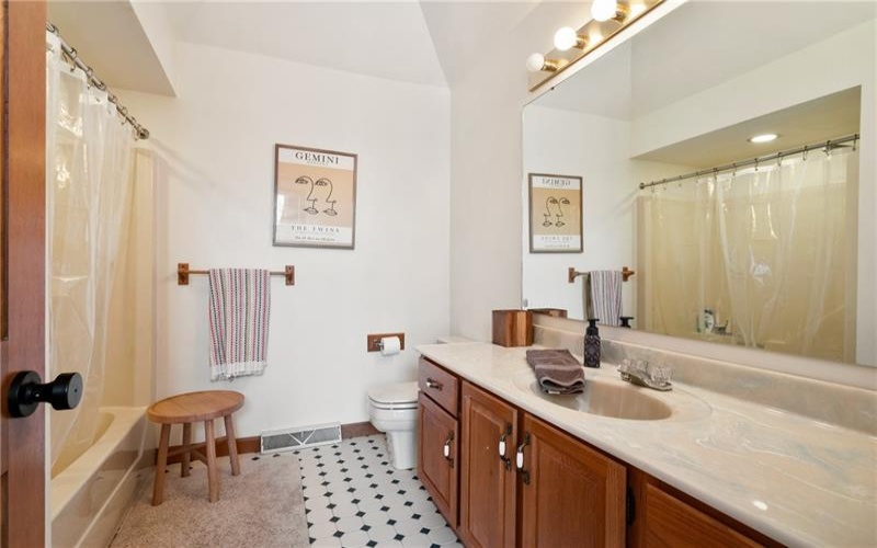4616 WINDBROOK, Murrysville, 15668, 5 Bedrooms Bedrooms, 14 Rooms Rooms,4.1 BathroomsBathrooms,Residential,For Sale,WINDBROOK,1701196