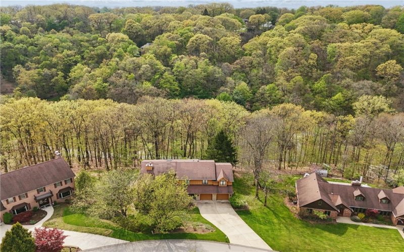 4616 WINDBROOK, Murrysville, 15668, 5 Bedrooms Bedrooms, 14 Rooms Rooms,4.1 BathroomsBathrooms,Residential,For Sale,WINDBROOK,1701196