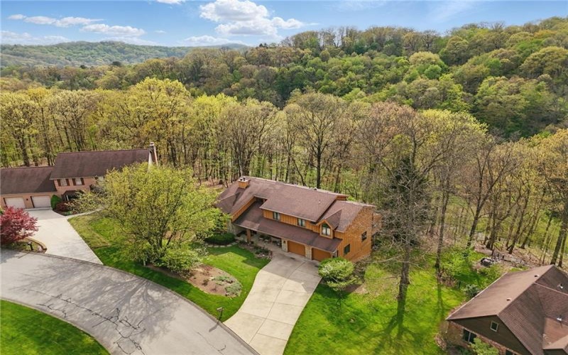 4616 WINDBROOK, Murrysville, 15668, 5 Bedrooms Bedrooms, 14 Rooms Rooms,4.1 BathroomsBathrooms,Residential,For Sale,WINDBROOK,1701196