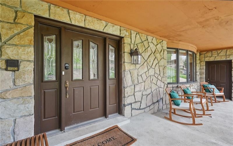 4616 WINDBROOK, Murrysville, 15668, 5 Bedrooms Bedrooms, 14 Rooms Rooms,4.1 BathroomsBathrooms,Residential,For Sale,WINDBROOK,1701196