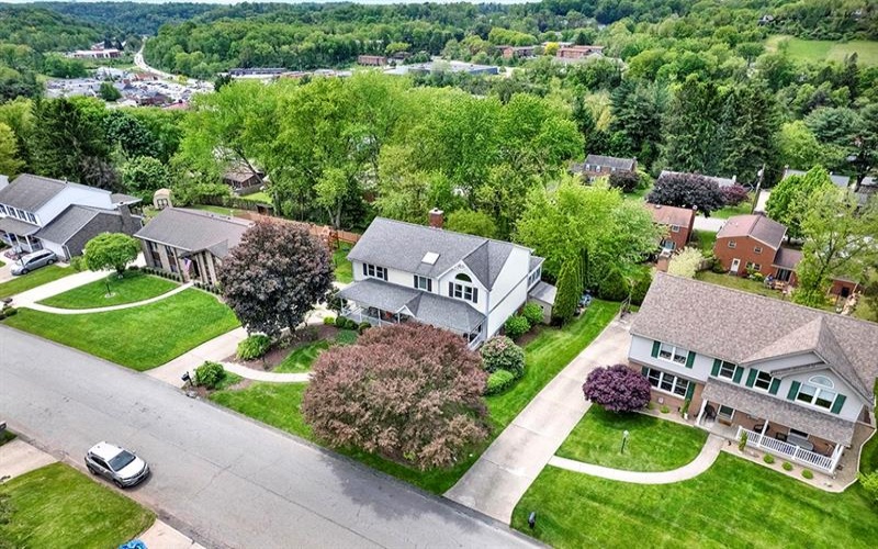 4204 Summervale Ct, Murrysville, 15668, 4 Bedrooms Bedrooms, ,2.1 BathroomsBathrooms,Residential,For Sale,Summervale Ct,1701228