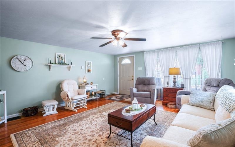 992 Cushon, 15902, 15902, 3 Bedrooms Bedrooms, 5 Rooms Rooms,1.1 BathroomsBathrooms,Residential,For Sale,Cushon,1701248