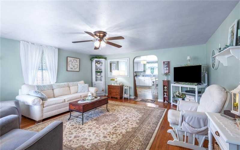 992 Cushon, 15902, 15902, 3 Bedrooms Bedrooms, 5 Rooms Rooms,1.1 BathroomsBathrooms,Residential,For Sale,Cushon,1701248