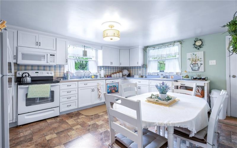 992 Cushon, 15902, 15902, 3 Bedrooms Bedrooms, 5 Rooms Rooms,1.1 BathroomsBathrooms,Residential,For Sale,Cushon,1701248