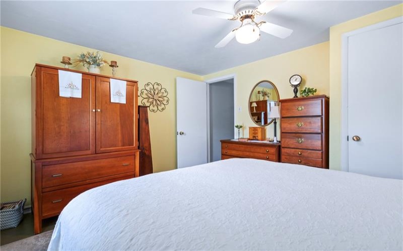 992 Cushon, 15902, 15902, 3 Bedrooms Bedrooms, 5 Rooms Rooms,1.1 BathroomsBathrooms,Residential,For Sale,Cushon,1701248
