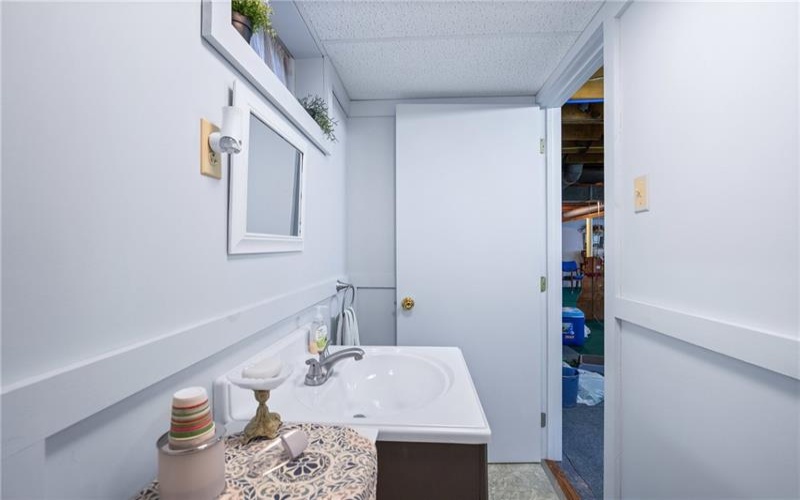 992 Cushon, 15902, 15902, 3 Bedrooms Bedrooms, 5 Rooms Rooms,1.1 BathroomsBathrooms,Residential,For Sale,Cushon,1701248