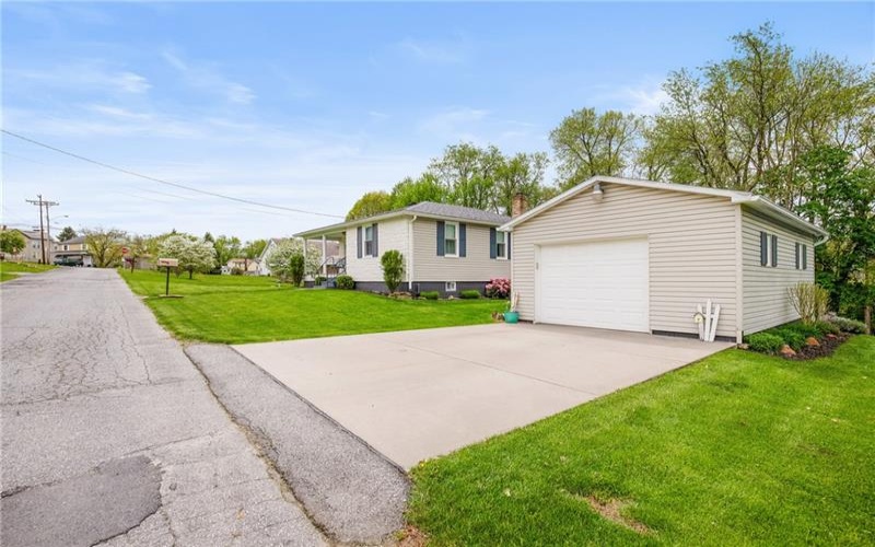 992 Cushon, 15902, 15902, 3 Bedrooms Bedrooms, 5 Rooms Rooms,1.1 BathroomsBathrooms,Residential,For Sale,Cushon,1701248
