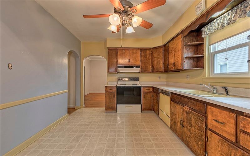 28 Monroe St, Latrobe, 15650, 3 Bedrooms Bedrooms, 8 Rooms Rooms,1 BathroomBathrooms,Residential,For Sale,Monroe St,1701311