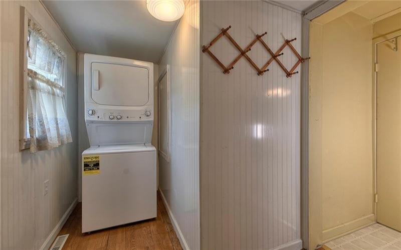 28 Monroe St, Latrobe, 15650, 3 Bedrooms Bedrooms, 8 Rooms Rooms,1 BathroomBathrooms,Residential,For Sale,Monroe St,1701311