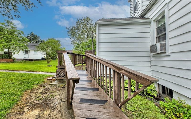 28 Monroe St, Latrobe, 15650, 3 Bedrooms Bedrooms, 8 Rooms Rooms,1 BathroomBathrooms,Residential,For Sale,Monroe St,1701311