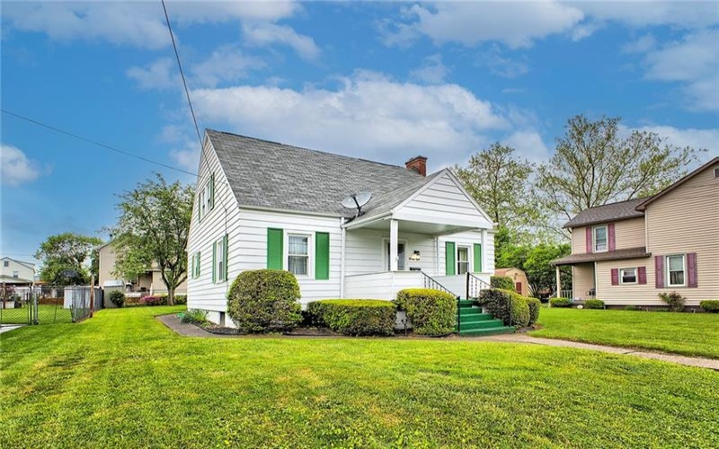 28 Monroe St, Latrobe, 15650, 3 Bedrooms Bedrooms, 8 Rooms Rooms,1 BathroomBathrooms,Residential,For Sale,Monroe St,1701311