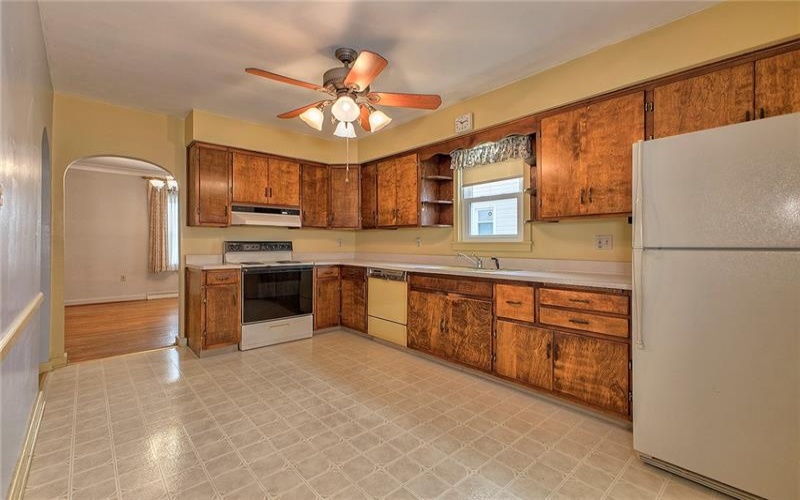 28 Monroe St, Latrobe, 15650, 3 Bedrooms Bedrooms, 8 Rooms Rooms,1 BathroomBathrooms,Residential,For Sale,Monroe St,1701311