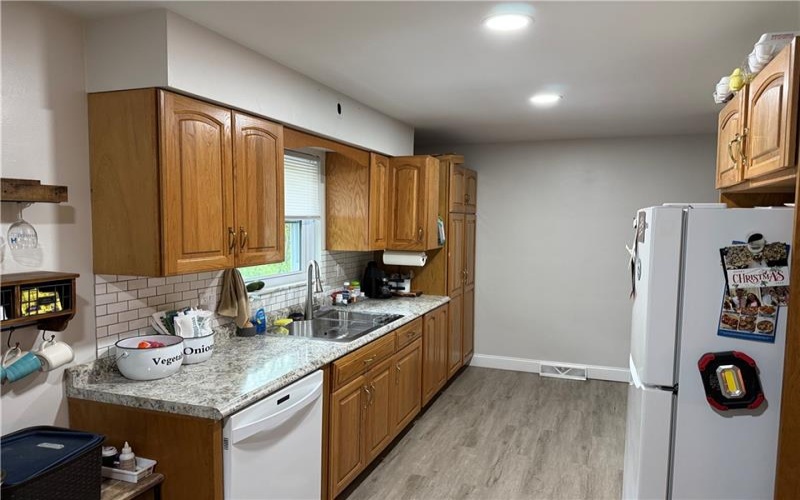 160 Skellytown Rd, Irwin, 15642, 3 Bedrooms Bedrooms, ,1 BathroomBathrooms,Residential,For Sale,Skellytown Rd,1701320