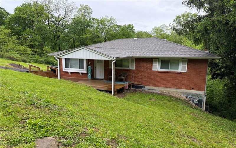 160 Skellytown Rd, Irwin, 15642, 3 Bedrooms Bedrooms, ,1 BathroomBathrooms,Residential,For Sale,Skellytown Rd,1701320
