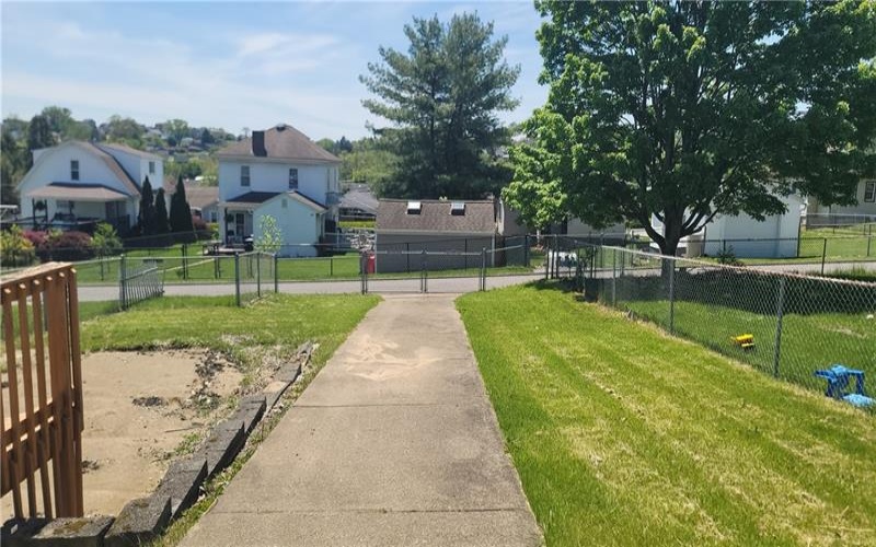 905 2nd St, Canonsburg, 15317, 3 Bedrooms Bedrooms, 10 Rooms Rooms,1.1 BathroomsBathrooms,Residential,For Sale,2nd St,1701337